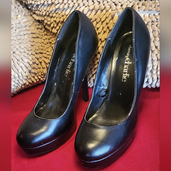 CHARMING CHARLIE black heel - Picture 1 of 14